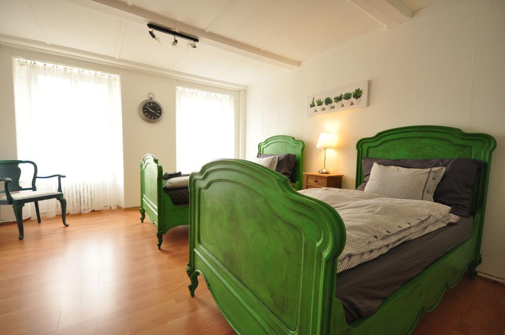 Interlaken Town House Sleeps 12 guests Central Kamer foto