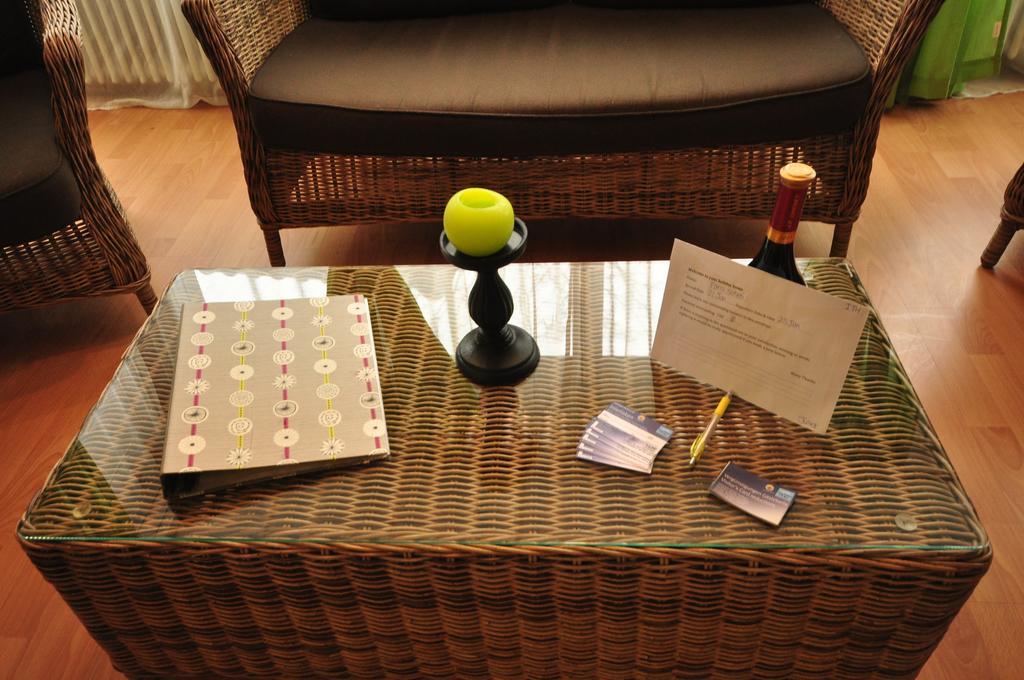 Interlaken Town House Sleeps 12 guests Central Kamer foto